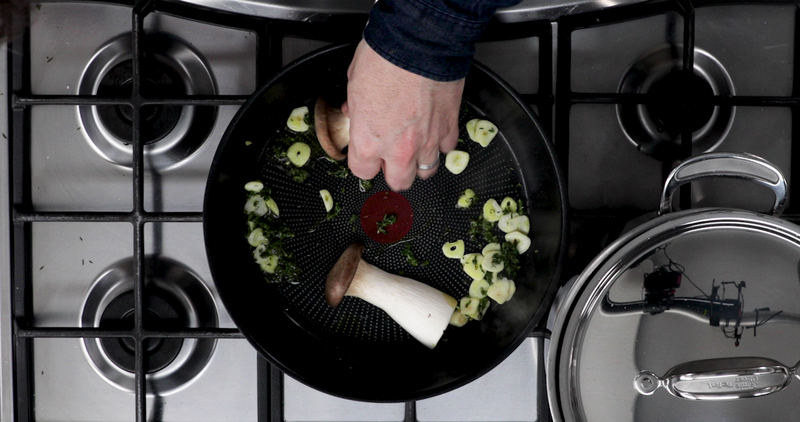 Jamie Oliver Tefal Titanium Non-stick saute pan 24cm with lid 