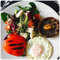 weronika_nowakowska#goodstart #healthyfood #healthy #instafood #homemade #breakfast #carbless #avocado #portobellomushroom #friedegg #beetroot #goatscheese #extravirginoliveoil #meal #happy #food #befit ?? #tefaloptigrill